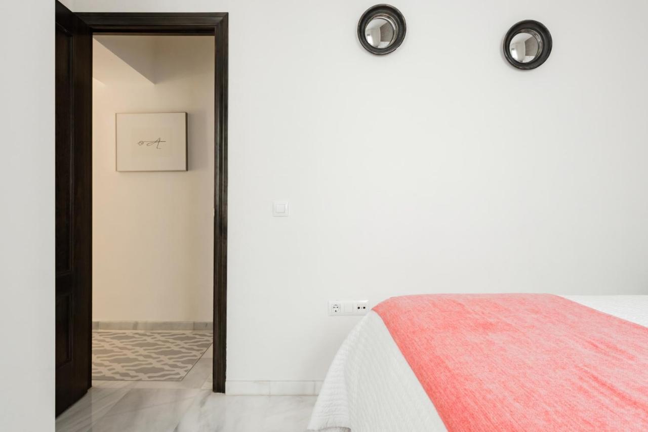 Apartamento Con Solera En El Corazon De Triana Seville Exterior photo